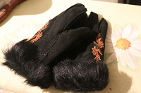 Отдается в дар Женские зимние теплые перчатки с мехом