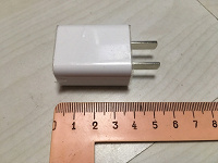 Отдается в дар Адаптер с USB 1А с китайской вилкой тип «А»