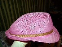 Отдается в дар Розовая шляпка