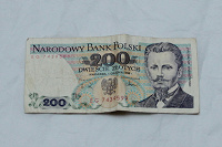 Отдается в дар Банкнота — 200 злотых Польша 1988г