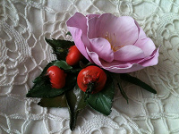 Отдается в дар Цветок из фоамирана брошь, бутоньерка или заколка