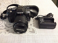 Отдается в дар Зеркальный фотоаппарат OLYMPUS E-420 KIT 14-42