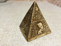 Отдается в дар Сувенир египетская пирамидка