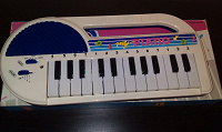 Отдается в дар Детское электронное пианино.
