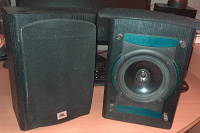 Отдается в дар 2 колонки JBL LX1 Rear