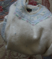 Отдается в дар новый свитер из овечьей шерсти