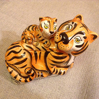Отдается в дар Тигриная семья керамика