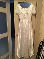 Отдается в дар Свадебное платье 44-46 рост 170-175