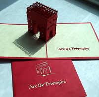 Отдается в дар Открытка 3D «Триумфальная арка»