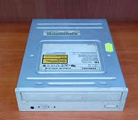 Отдается в дар Оптический привод CD Samsung sc-148 старый