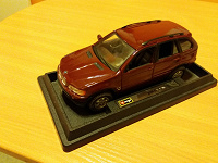 Отдается в дар Модель BMW X5