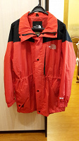 Отдается в дар Куртка фирмы The North Face размер XL(52-54)