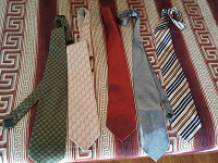 Отдается в дар галстуки мужские разные