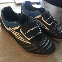 Отдается в дар Мужские спорт кроссовки Umbro 44 размер