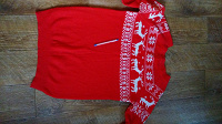Отдается в дар Красный свитер 48-50 с оленями