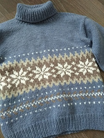 Отдается в дар Детский шерстяной свитер на 5-6 лет