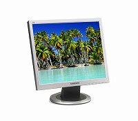 Отдается в дар LCD монитор 17"