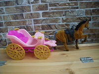 Отдается в дар игрушки детям (лошади, плей до)
