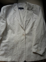 Отдается в дар Летний льняной белый пиджак