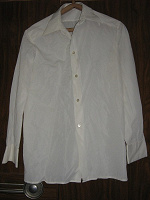 Отдается в дар Рубашка мужская белая винтаж