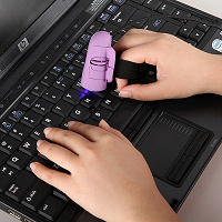 Отдается в дар маленькая USB мышь, которая одевается на палец