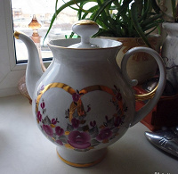 Отдается в дар Фарфоровый чайник «Свадебный»