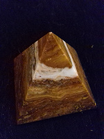 Отдается в дар Пирамида из цельного натурального камня