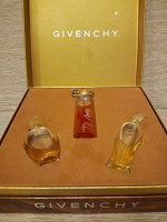 Отдается в дар Туалетная вода Givenchy (мини)