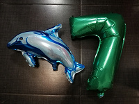 Отдается в дар Шарики металлизированные дельфин и цифра 7
