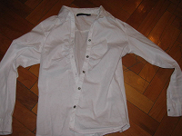 Отдается в дар белая блузка, размер М