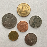 Отдается в дар Тайские баты монеты и бумажные юани