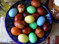 Отдается в дар Красители синтетические и Шелуха луковая, натуральный краситель для пасхальных яиц