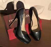 Отдается в дар туфли женские черные 40р.