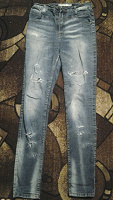 Отдается в дар «Дырявые» джинсы