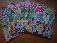 Отдается в дар 11 стареньких журналов «My little pony»
