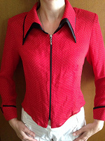 Отдается в дар Красная блузка нарядная