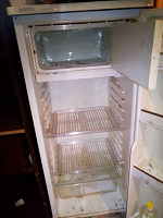 Отдается в дар Жалко выбросить — холодильник