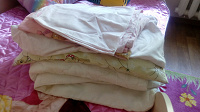 Отдается в дар Одеяло, подушки и постельное бельё для детской кроватки