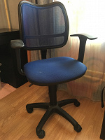Отдается в дар Стул (кресло) на колесиках IKEA