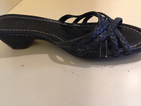 Отдается в дар Летние босоножки clarks