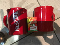 Отдается в дар две чашки Нескафе (Nescafe)