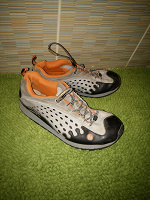 Отдается в дар Ботинки демисезонные Merrell