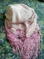 Отдается в дар Сиренево-розовый шарф