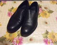 Отдается в дар Мужские черные туфли 39 размера