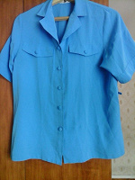 Отдается в дар Рубашка шелковая ярко-голубая 48-52 р-р