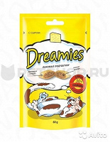 Отдается в дар Лакомые подушечки Dreamies с сыром для кошек