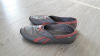 Отдается в дар спортивные туфли Reebok