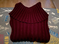 Отдается в дар Тёплый толстый свитер, на 52, 54, 56 размер