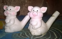 Отдается в дар свинка свисток керамика новые
