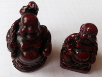 Отдается в дар Две фигурки Будды с персиками